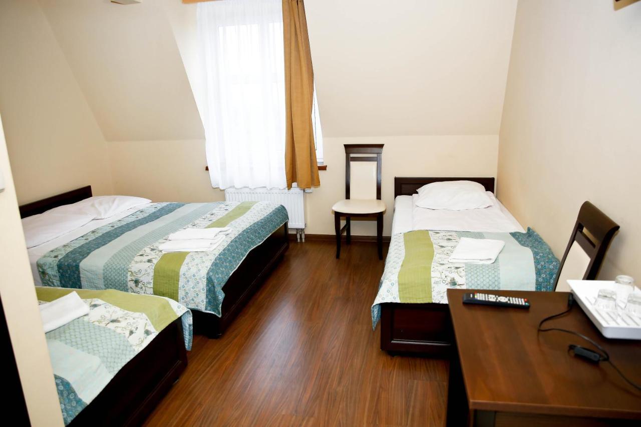 Pod Wiatrakiem Hotel Warta Bagian luar foto
